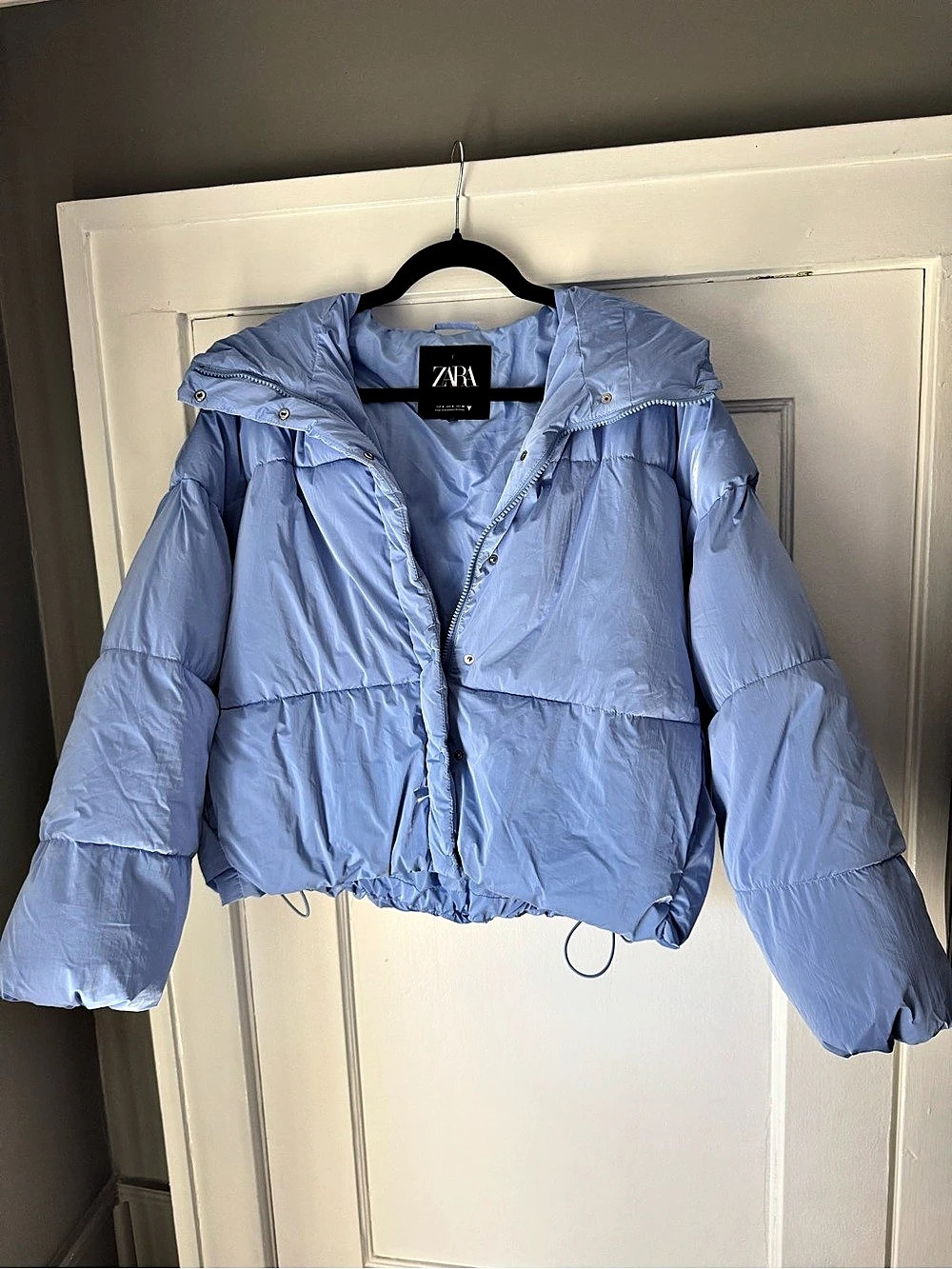 NWOT Zara Cropped Puffer Jacket in Blue, Small